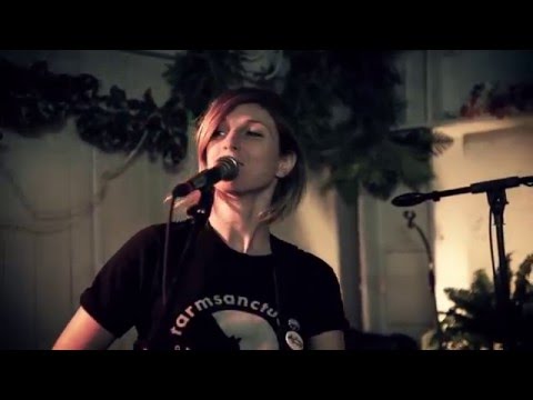 Burnt Palms - The Girl You Knew (Live on PressureDrop.tv)