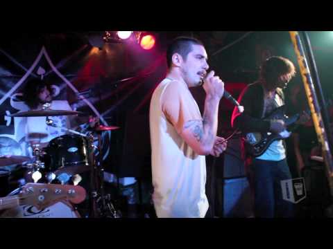 The Growlers - Empty Bones [Live / An Club / Athens] 15.11.2013